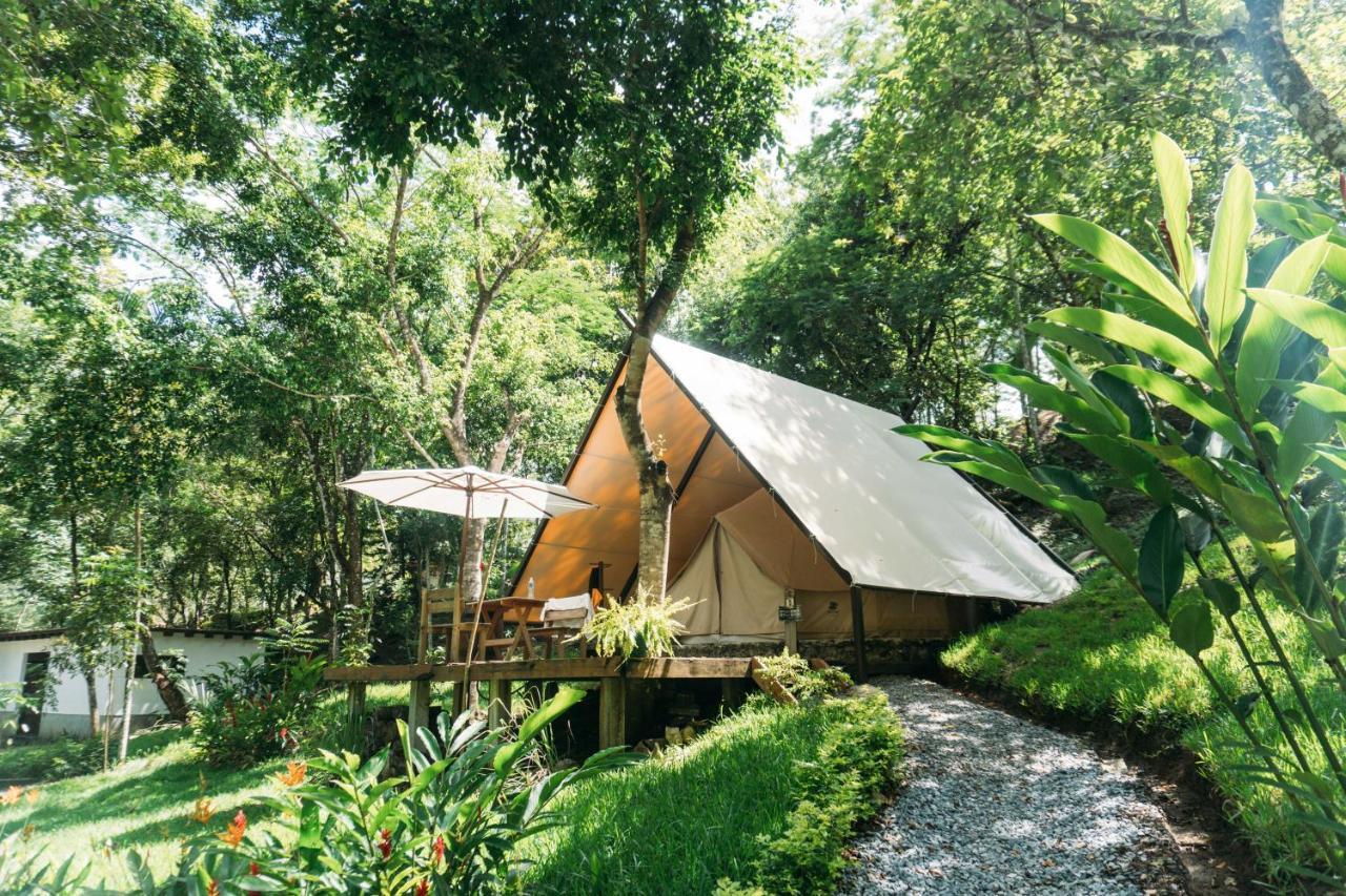 Guayaha Hotel Lanquin Exterior photo